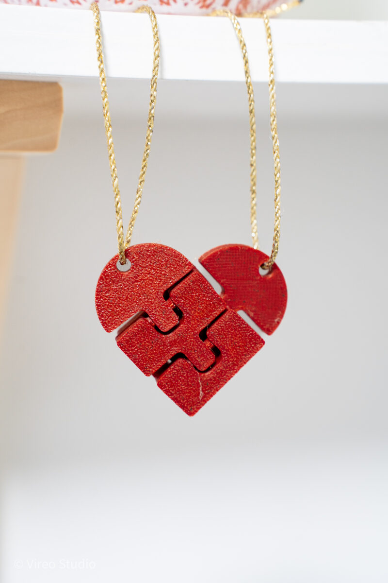 Heartlinks | Magnetic Flexi Heart Keychains For Couples - thumbnail 9